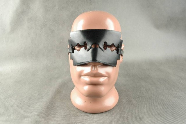 Маска на глаза "Beastley" черная, кожа 